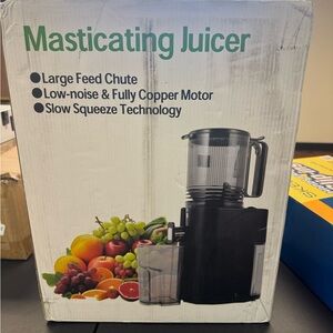New Masticating Juicer with Black Base
